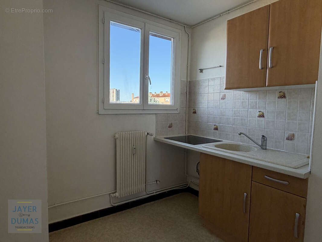 CHALON-SUR-SAONE - Appartement T3 dans petite copropriété - - photo 5