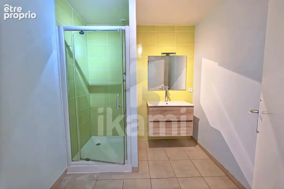 Maison de village en pierre   86 m2   Impasse au calme, cour et terrasse - photo 17