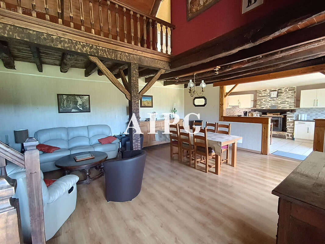 Sainte-Tréphine, propriété à vendre - photo 2