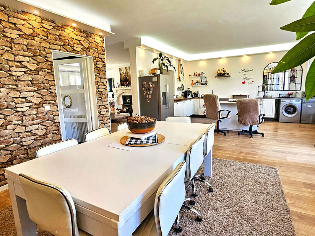 Maison de montagne au bord de l'eau - photo 3