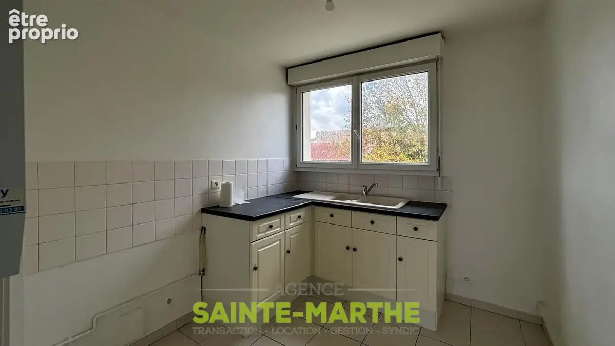 Niort, appartement 3 chambres, balcon, garage. - photo 2