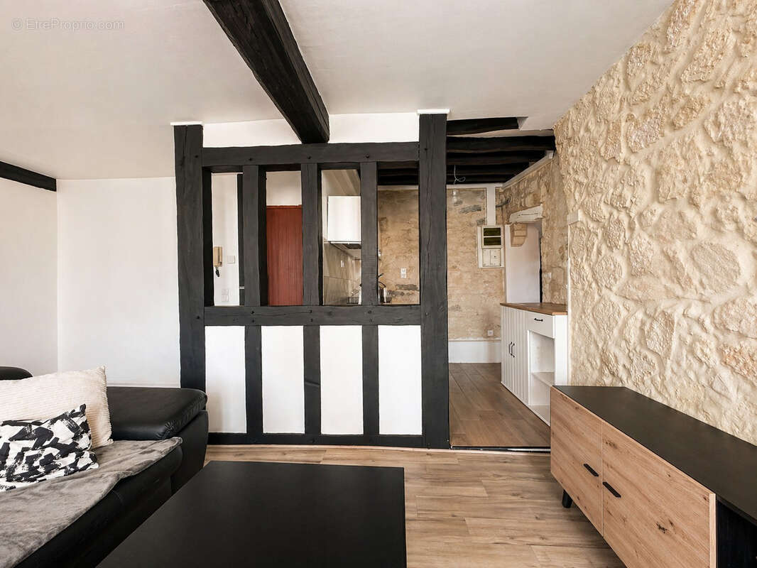 Appartement à LA CHAPELLE-EN-SERVAL