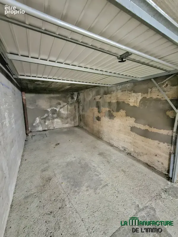 Parking à SAINT-ETIENNE