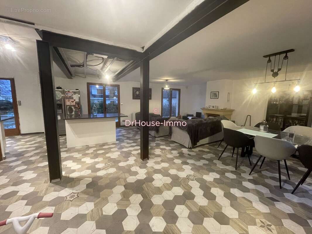 Maison à ROSNY-SUR-SEINE