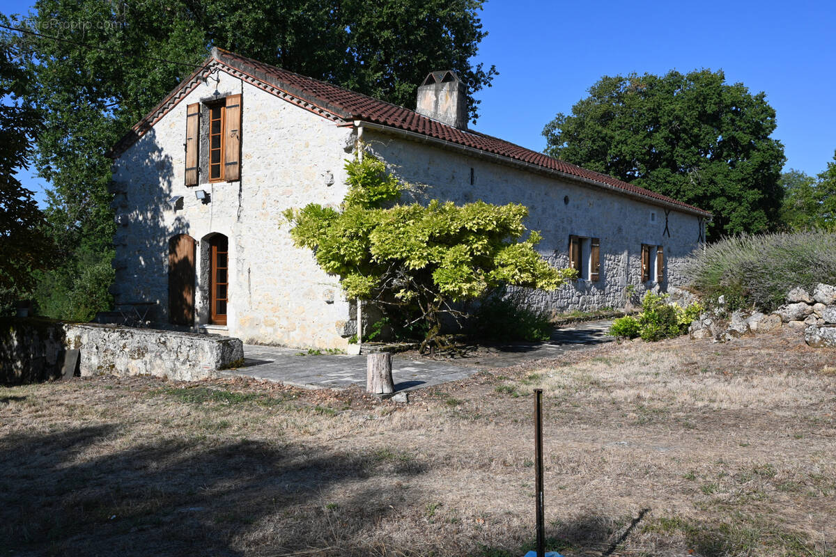 Maison à LAROQUE-TIMBAUT