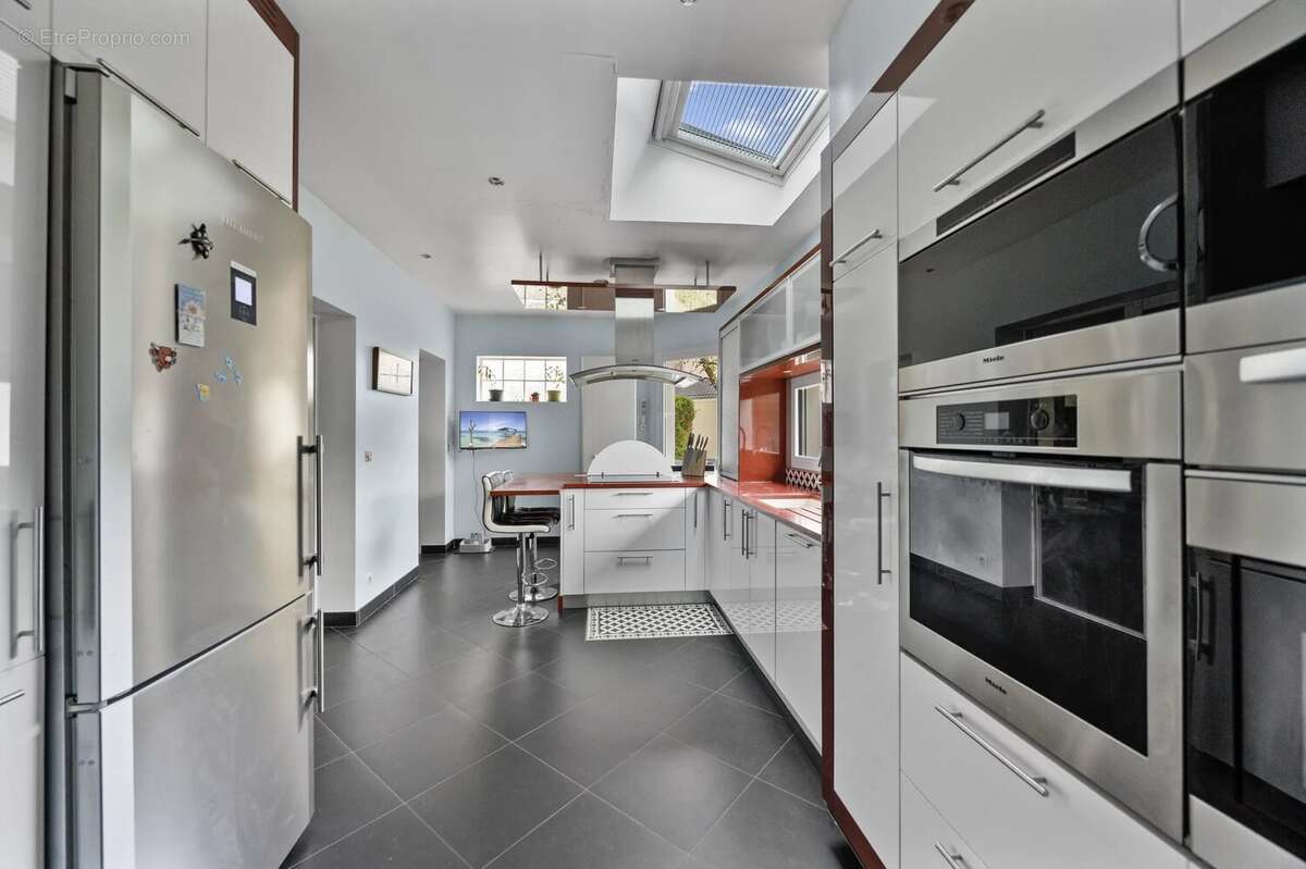 Maison à MONTEVRAIN