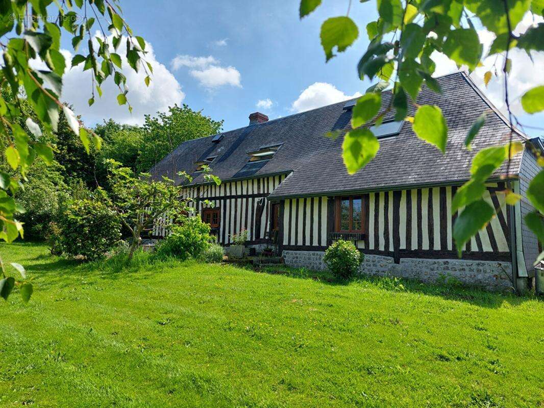 Ancien corps de ferme avec dépendances 1.3 Hectare - photo 12