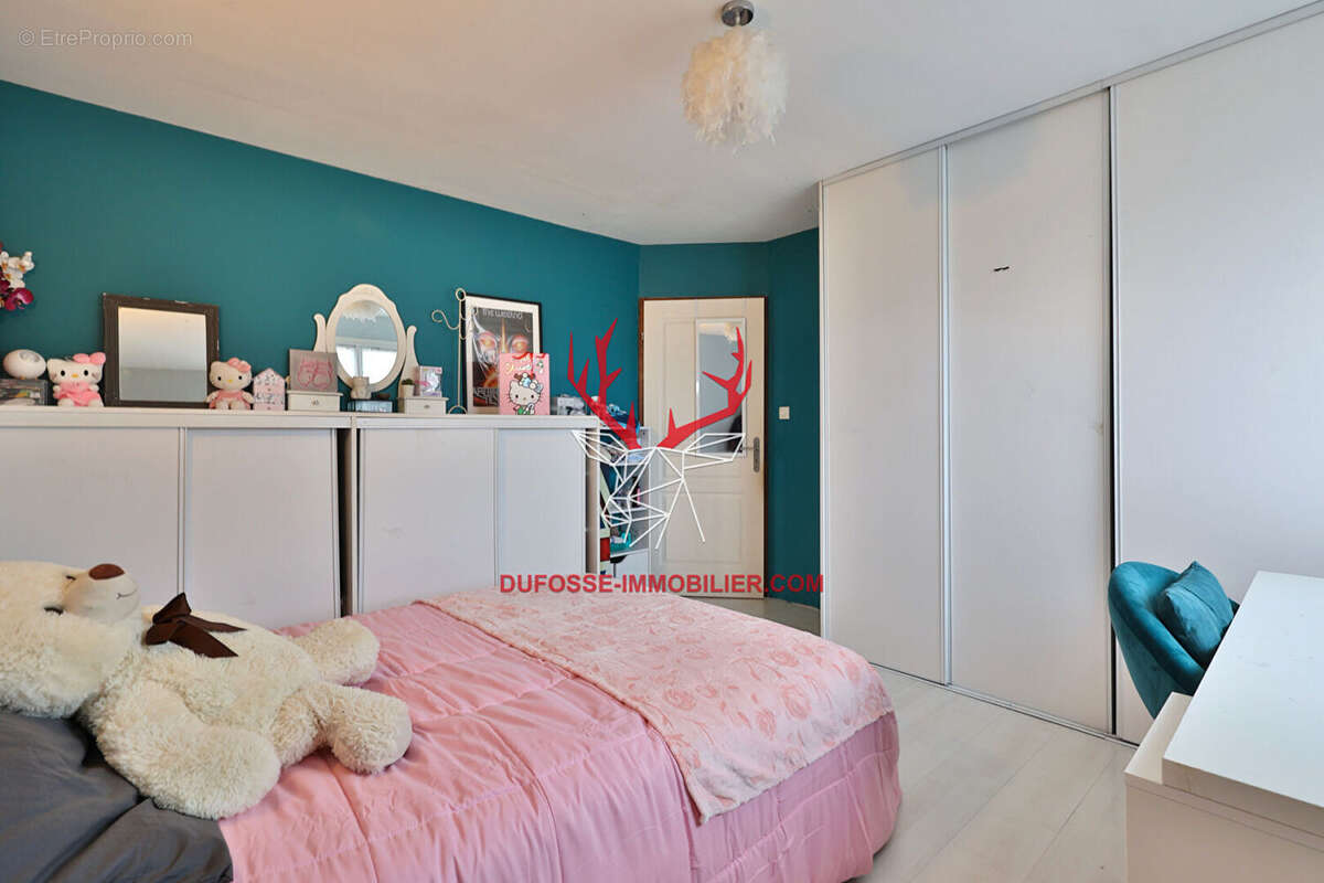 Maison récente 174m² avec piscine et nombreuses dépendances - Heyrieux - photo 10