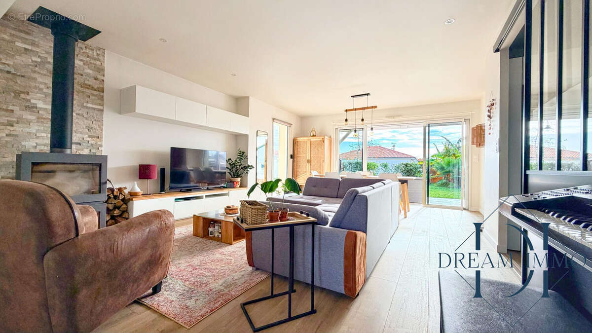 Maison à SAINTE-MARIE-DE-GOSSE