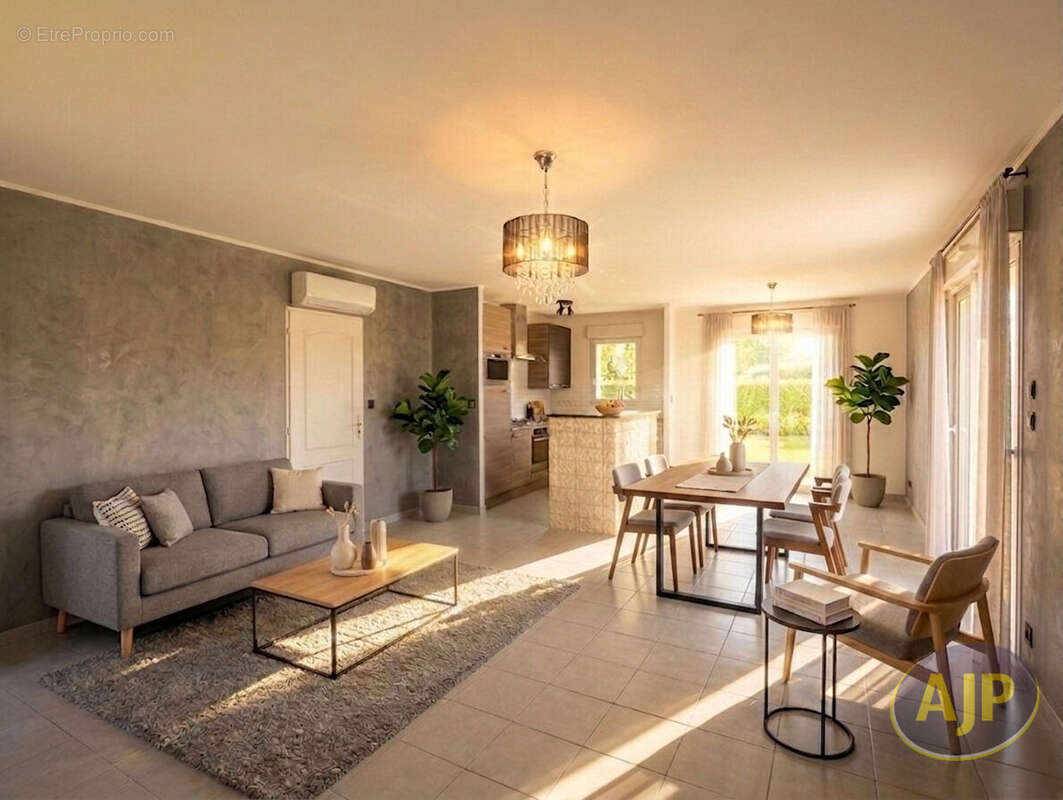 Maison à ROCHESERVIERE