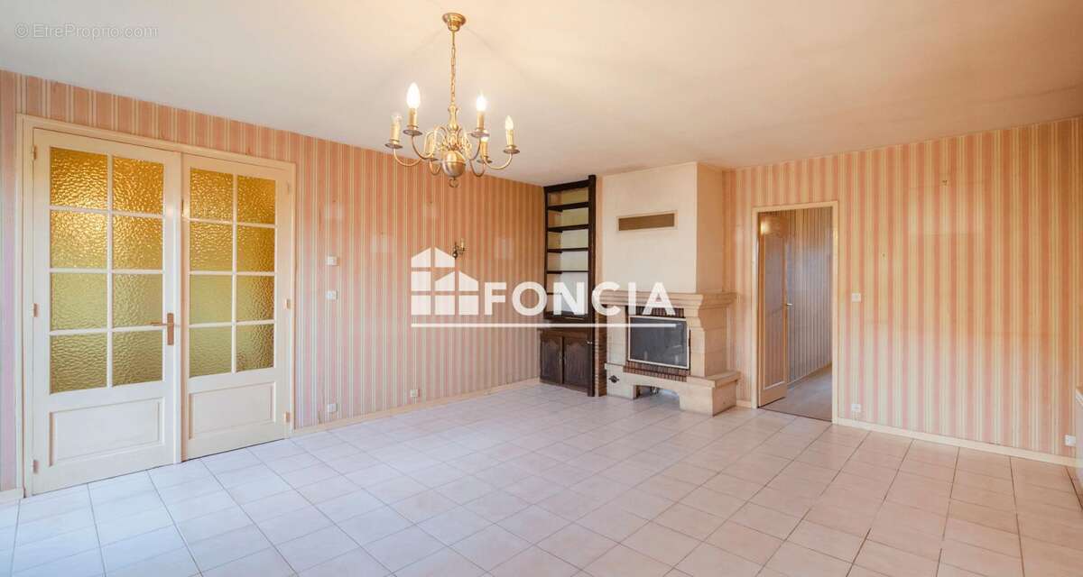 Maison à CHEVILLY