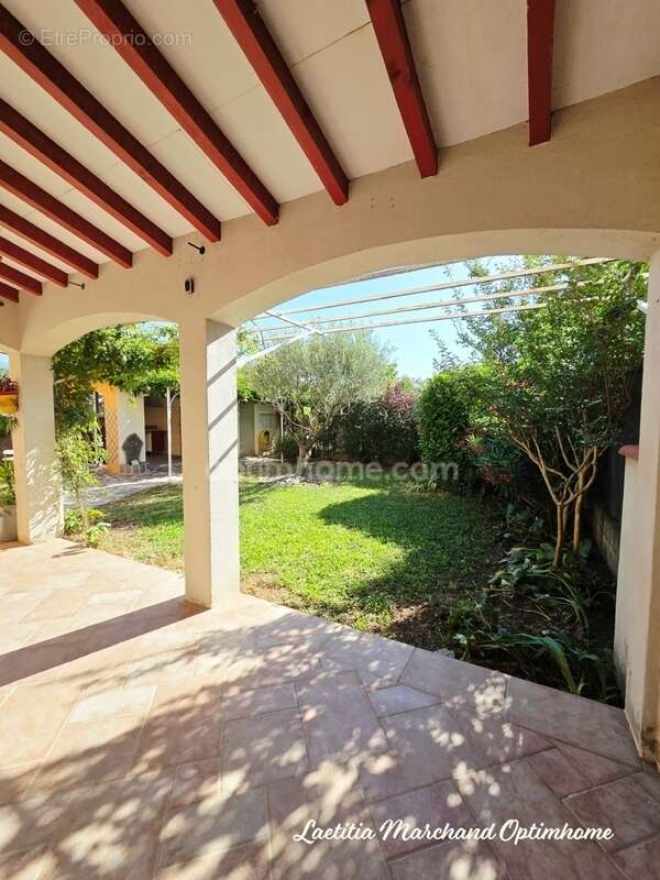 Maison 4 chambres jardin centre ville de Prades (66) - photo 2