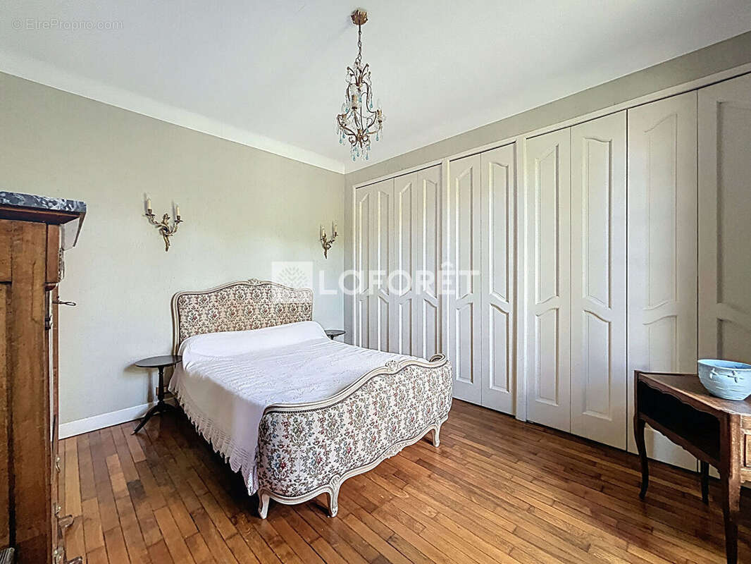 Maison à VERNEUIL-SUR-SEINE