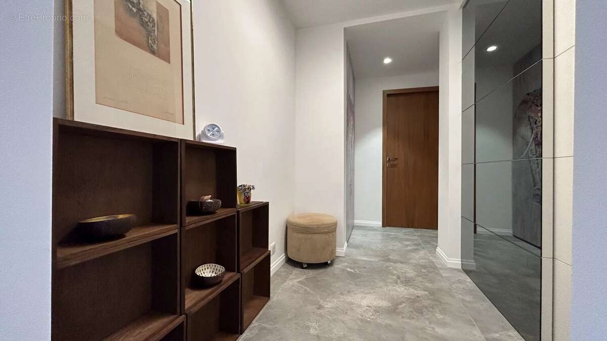 Appartement à MANDELIEU-LA-NAPOULE