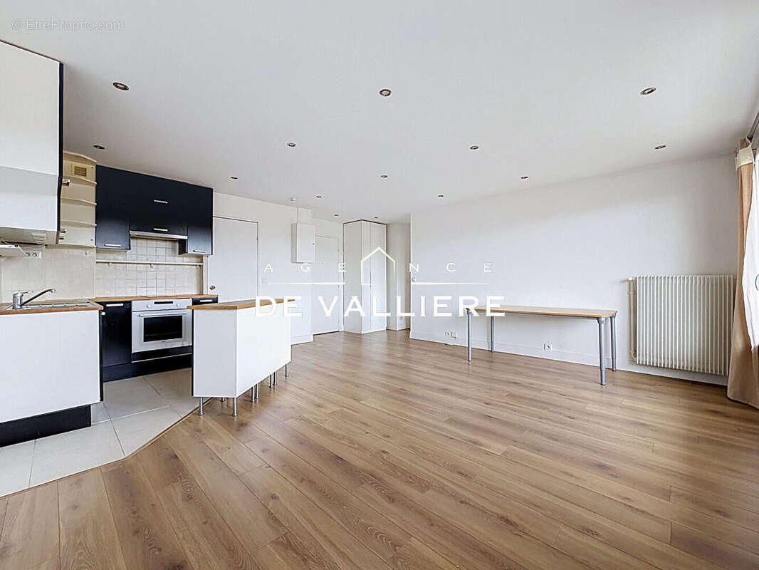 Appartement à NANTERRE