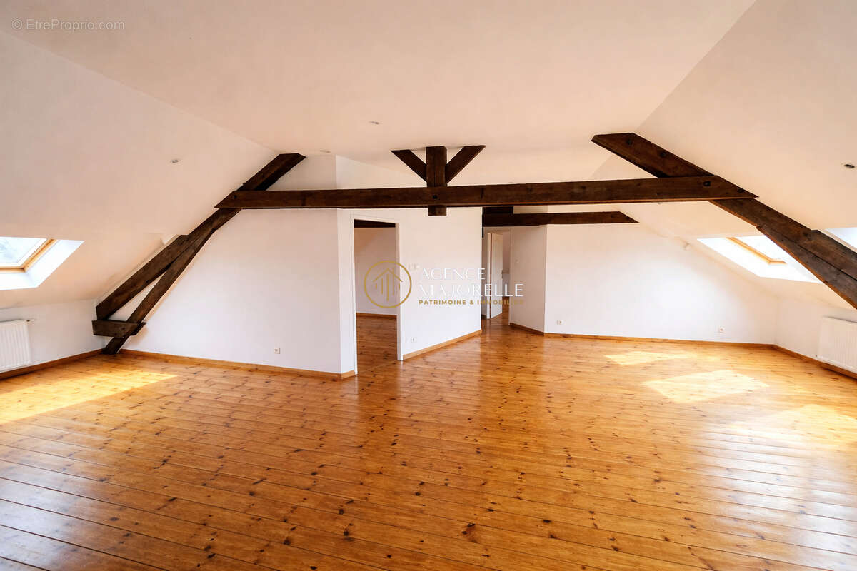 Appartement à MIRECOURT