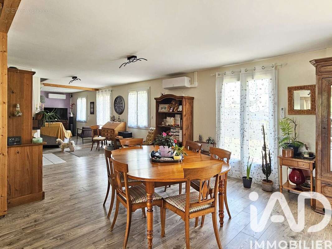 Maison 162 m² à Breville  - photo 7