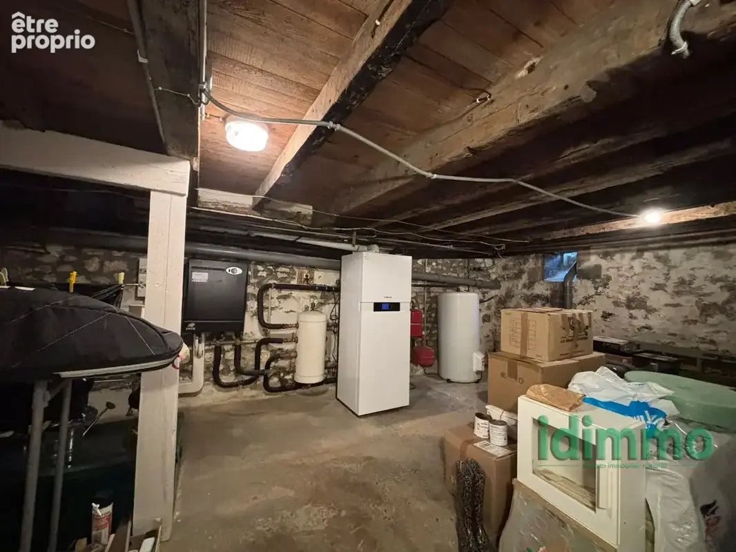 Maison ancienne en pierre en bon etat general de 90 m2 sur un terrain clos de 148 m2. 5 mn de la gare et du v - photo 8