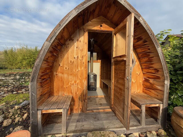 Maison à BELLENAVES