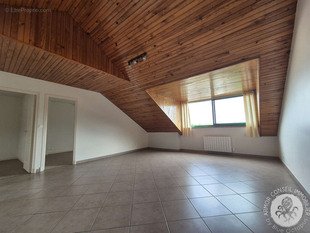 Appartement à LAMBALLE