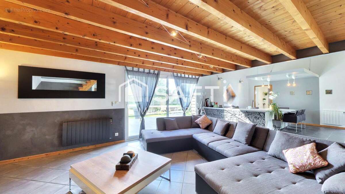 Photo 2 - Maison à LA LANDE-DE-FRONSAC