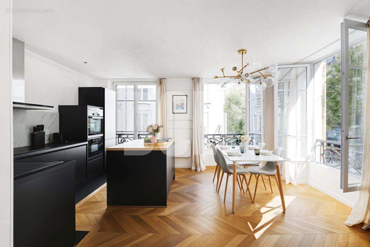 Appartement à PARIS-3E