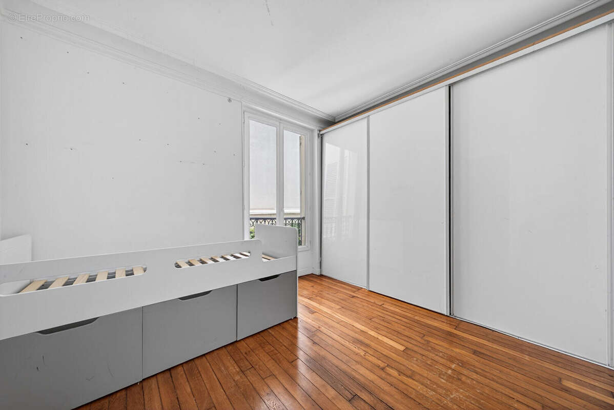 Appartement à PARIS-10E
