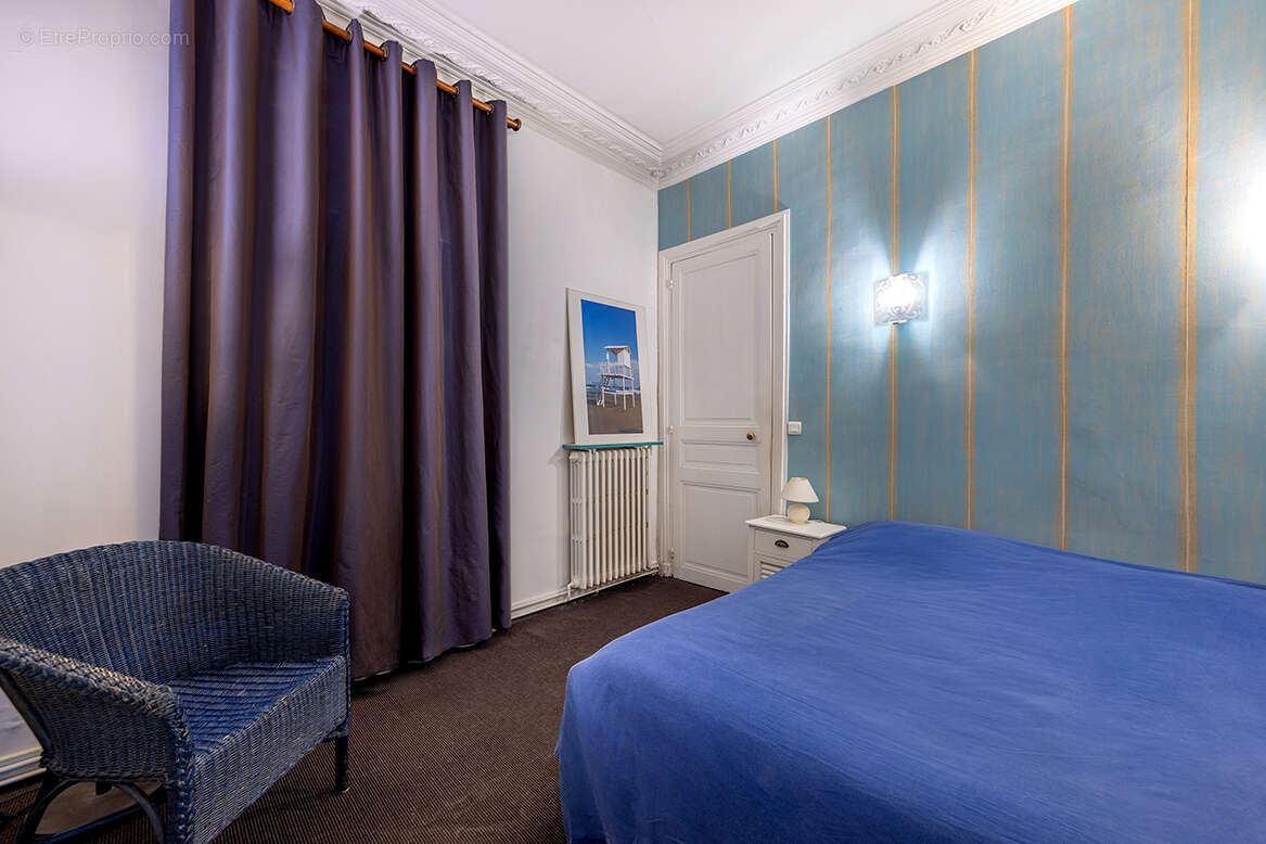 PARIS 10ème - 5 pièces de 114 m² (usage professionnel possible) - photo 5