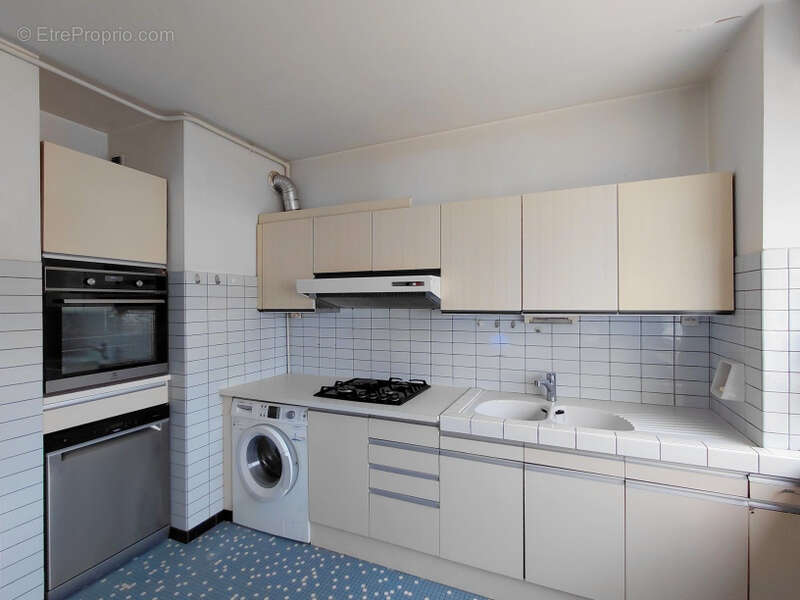 A vendre, Appartement P5 - 100 m2 avec balcon Quartier Sablon - photo 3