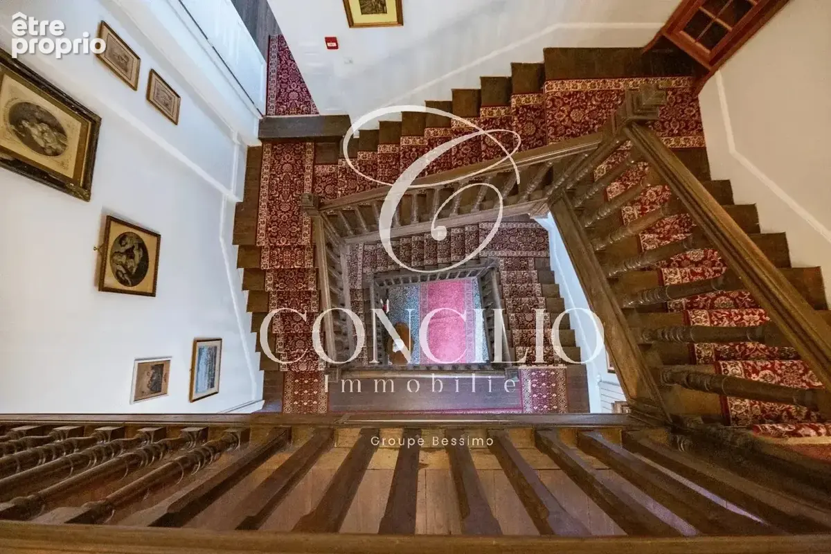 Château de caractère – 1 200 m² – domaine de 4,5 hectares – à 120 km de paris - photo 5
