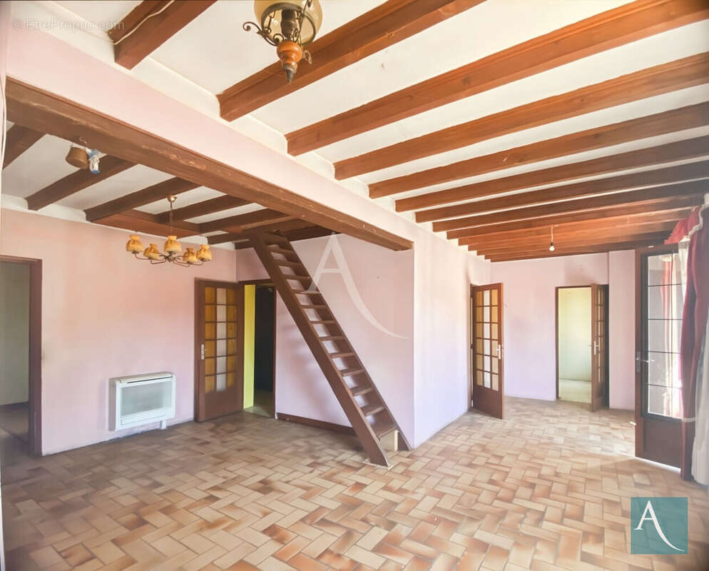 Maison à SACLAS