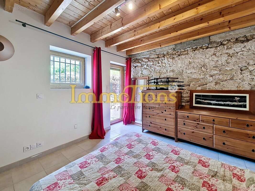 Maison à SAINT-JUST-DE-CLAIX