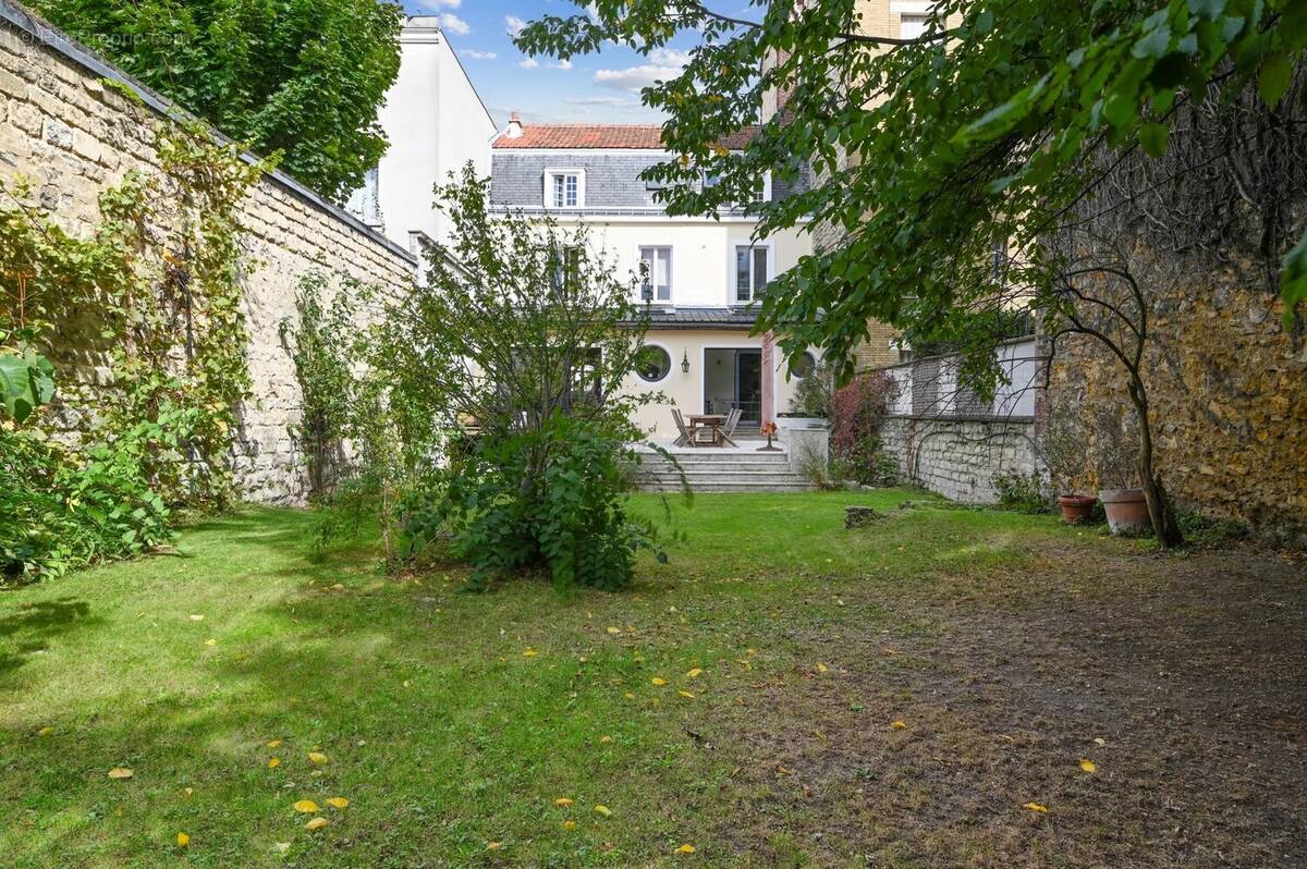 Maison à ASNIERES-SUR-SEINE