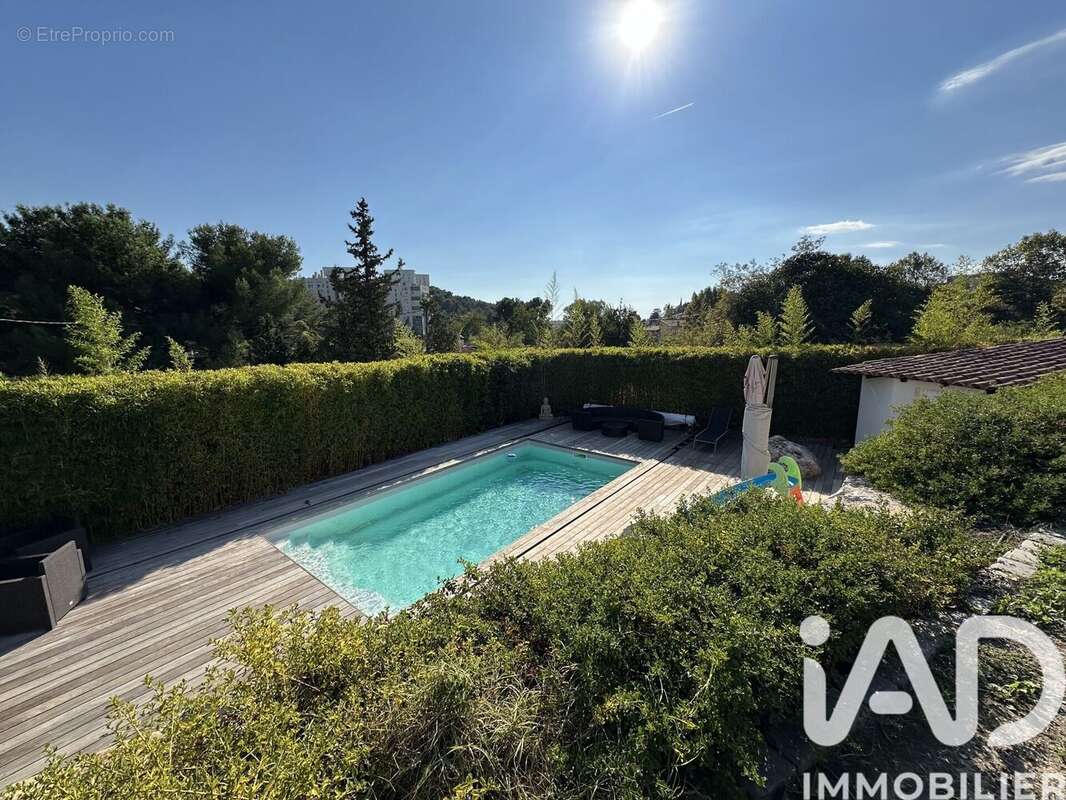 Photo 2 - Maison à MARSEILLE-15E