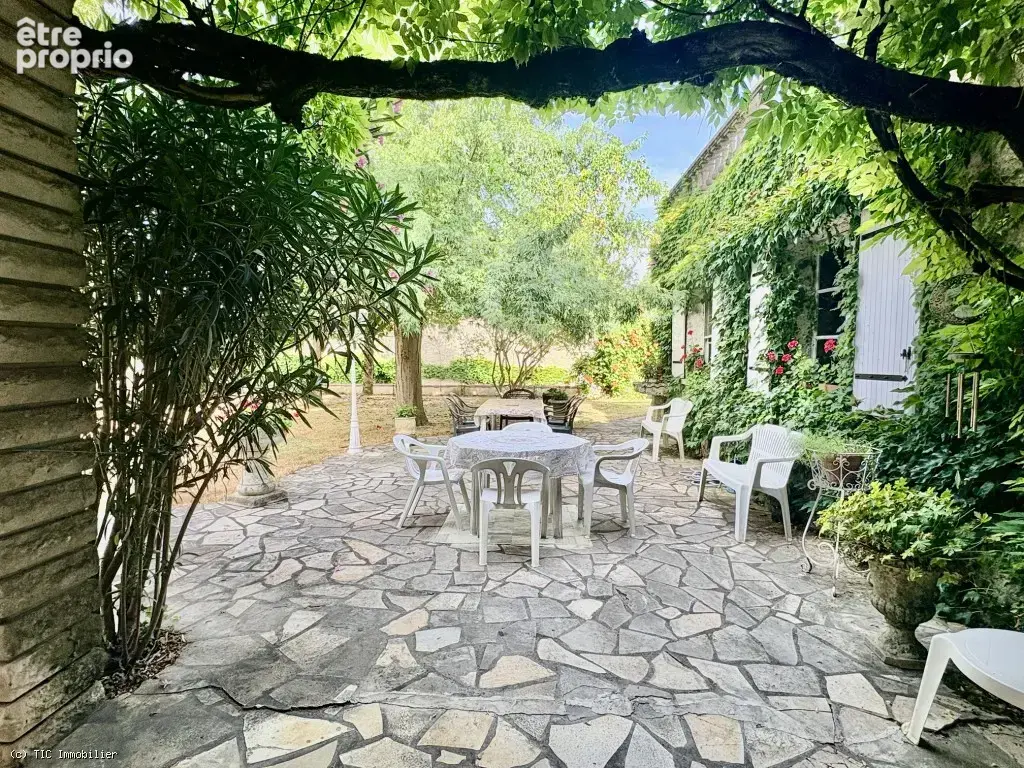 Très Beau Logis avec 6 chambres et Grand Terrain près de Ruffec - photo 41