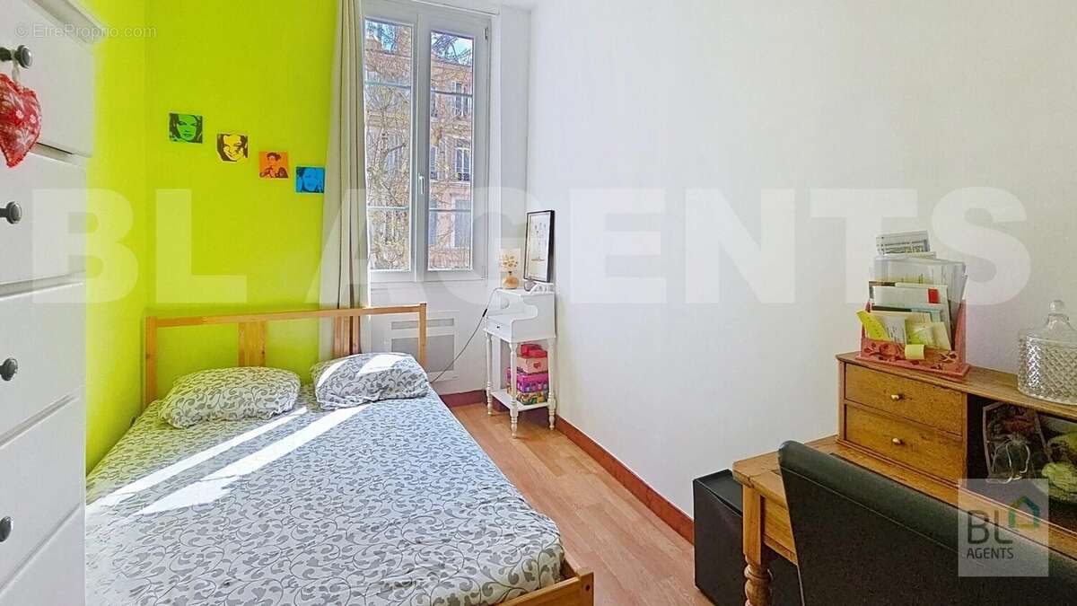 neri-isabelle_00000_dfc6b9e - Appartement à MARSEILLE-6E