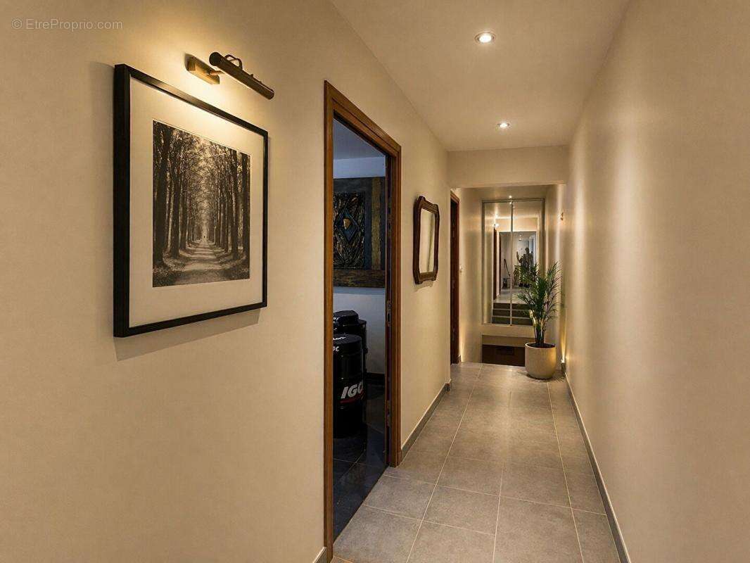 Appartement à LA GARENNE-COLOMBES