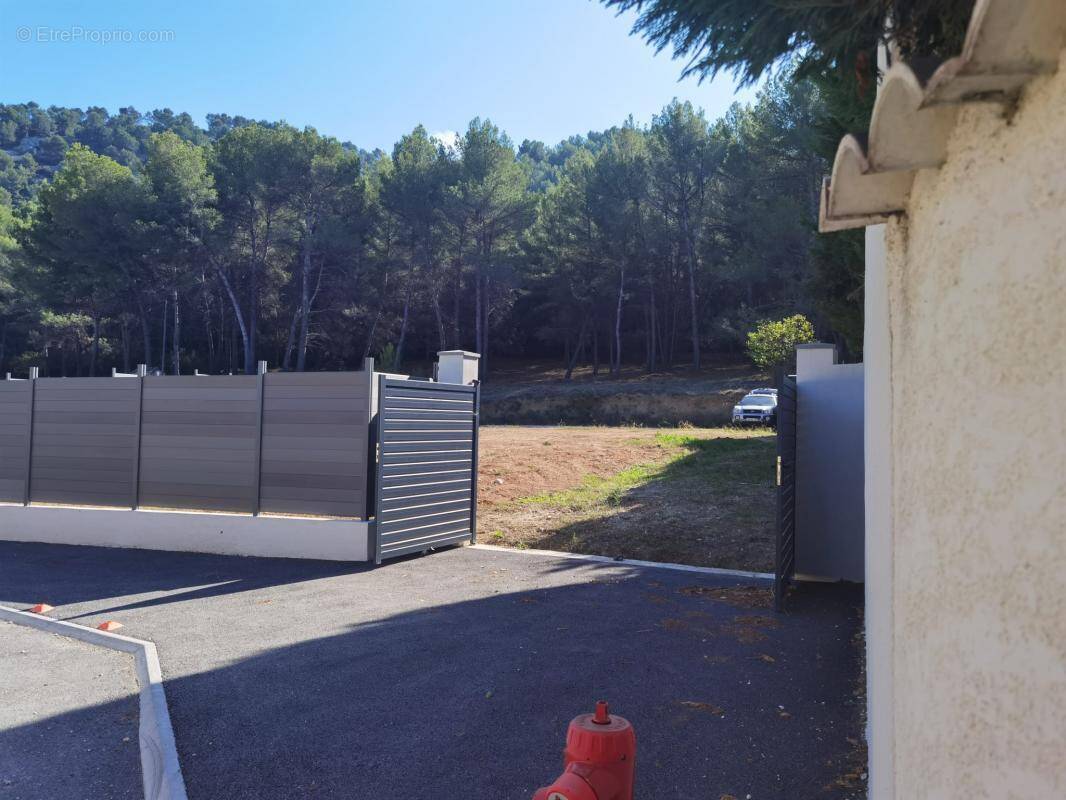 Terrain à AUBAGNE