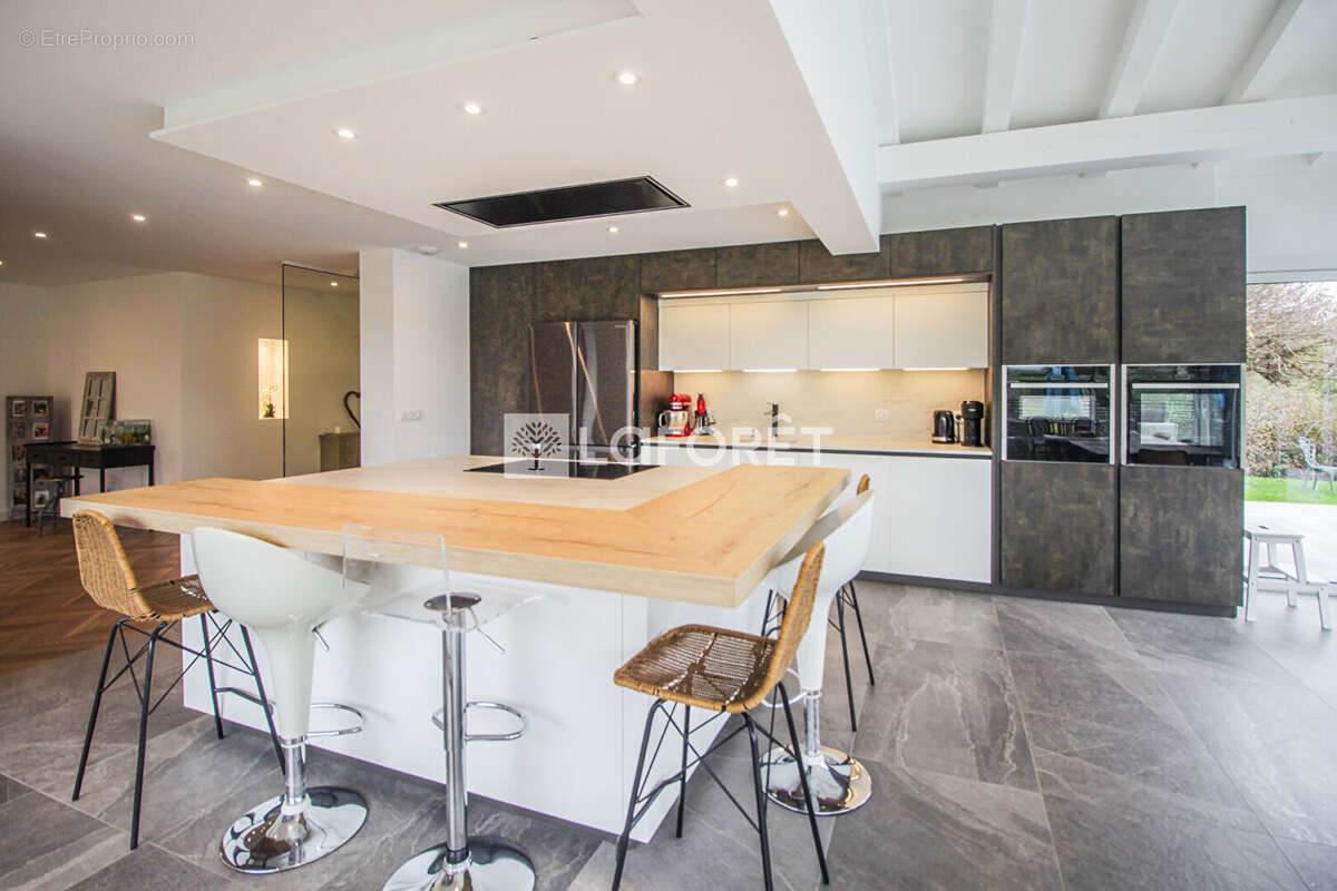 Appartement à ANTHY-SUR-LEMAN