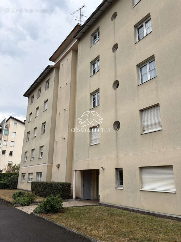 Appartement 81 m² à Tassin-La-Demi-Lune  - photo 4