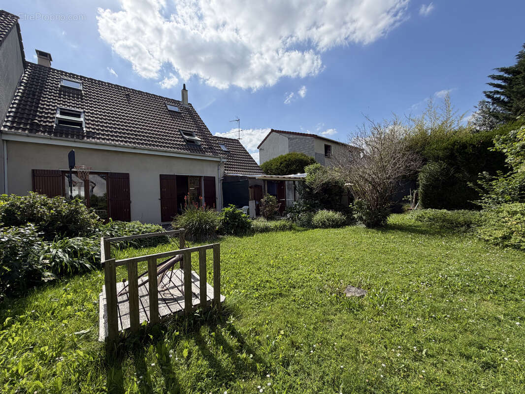 Maison à TREMBLAY-EN-FRANCE