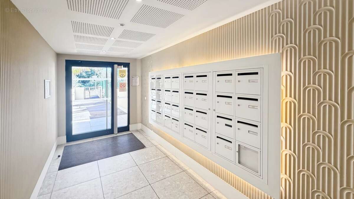 Appartement à VILLENEUVE-LOUBET