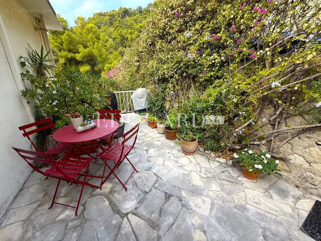Appartement à EZE
