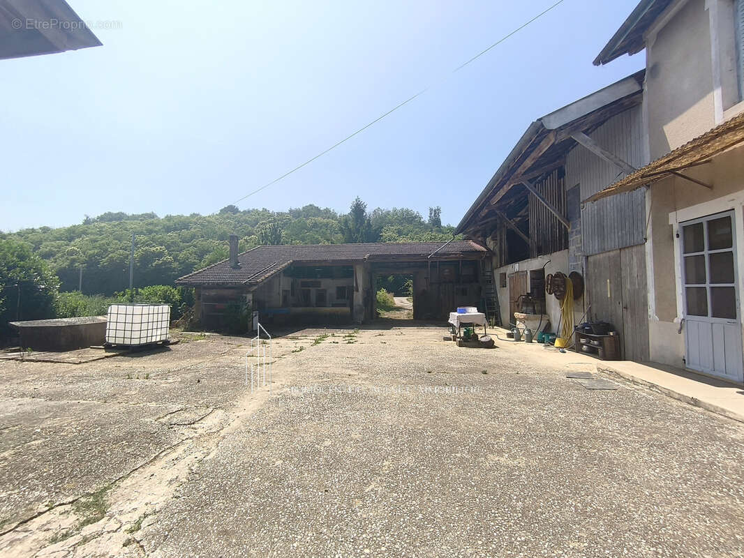 Maison à SAINT-BONNET-DE-CHAVAGNE