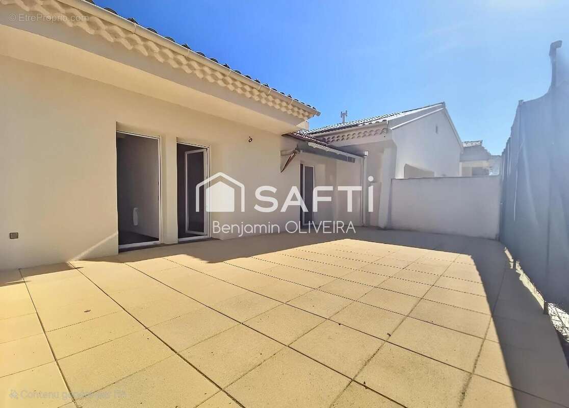 Photo 2 - Maison à GREASQUE