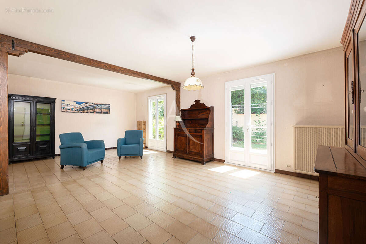 Maison à VAIRES-SUR-MARNE