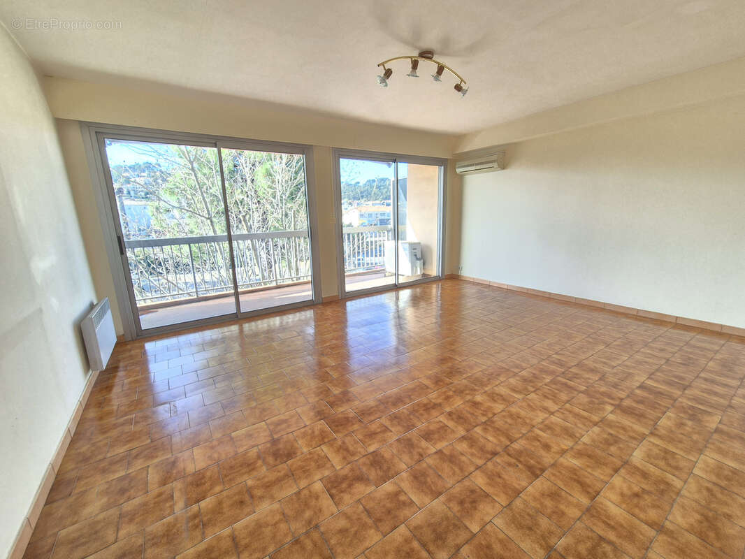 Appartement à HYERES