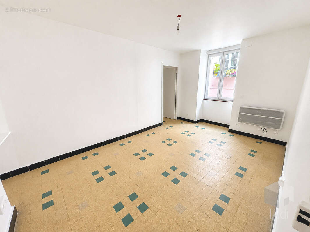 Appartement à LE TEIL