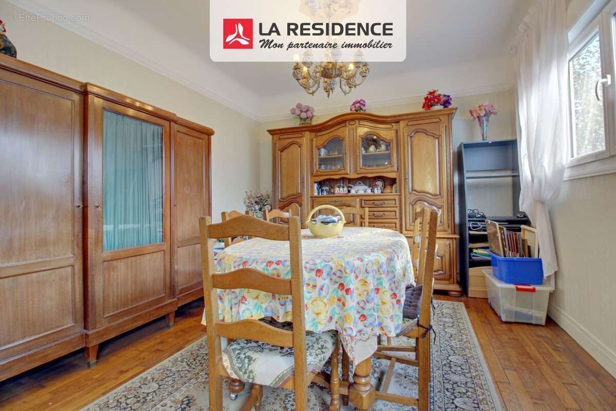 Maison à SARTROUVILLE