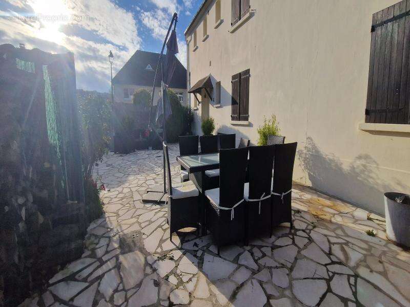 Appartement à PLAILLY